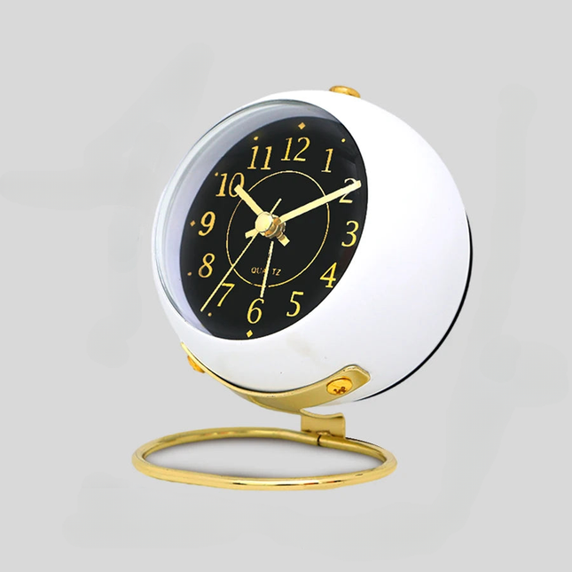 Rund analog väckarklocka med design