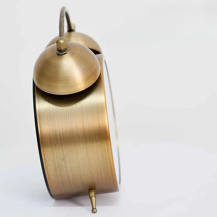 Batteridriven vintage väckarklocka med dubbla klockor