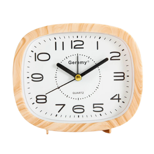 Analog väckarklocka med stora tydliga siffror