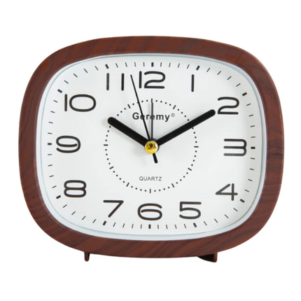 Analog väckarklocka med stora tydliga siffror