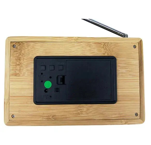 Klockradio i trä med digital display
