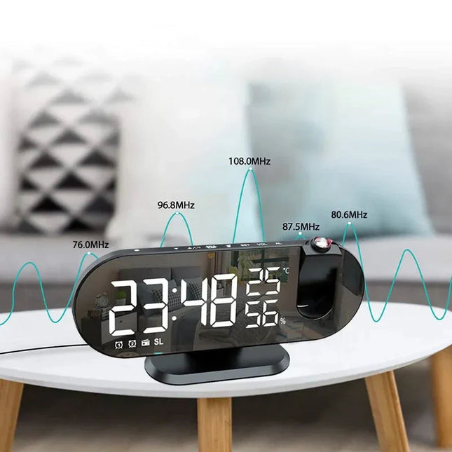 Klockradio med projektion av tid i taket