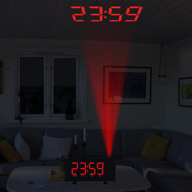 Klockradio med röd tidsprojektion på vägg