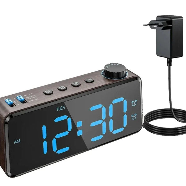 Nätdriven digital klockradio med dubbla larm