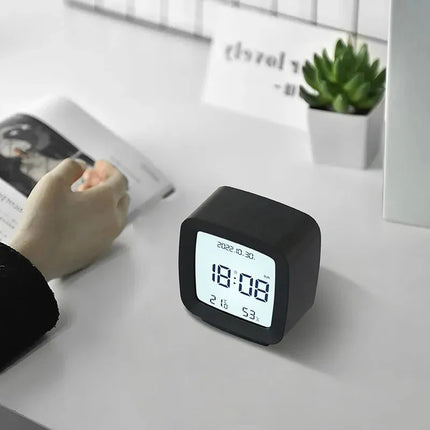 Digital väckarklocka med mjuk nattbelysning