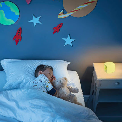 Lysande kub väckarklocka med termometer