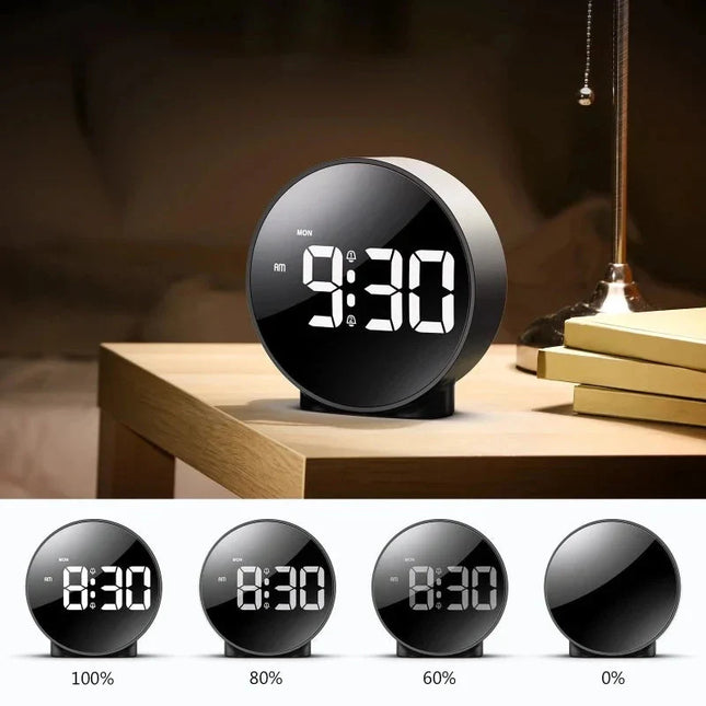 Rund digital klocka med stora siffror