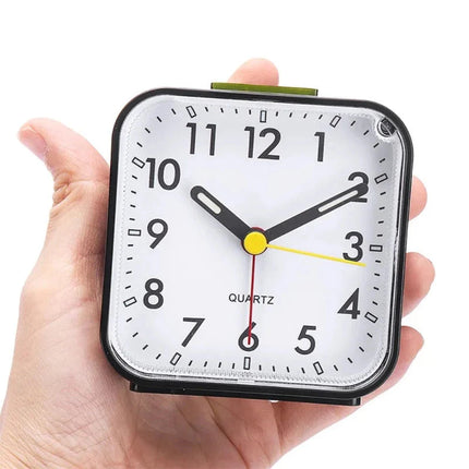 Tystgående batteridriven analog väckarklocka