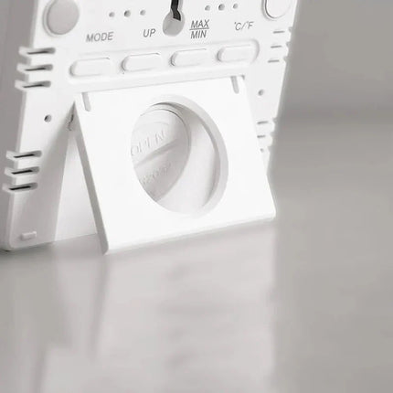 Tyst digital reseväckarklocka med termometer