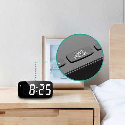 Enkel batteridriven digital väckarklocka
