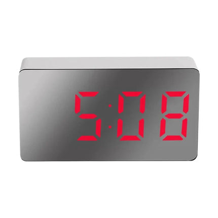 Digital väckarklocka med modern spegeldisplay