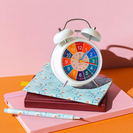 Färgrik pedagogisk väckarklocka för barn