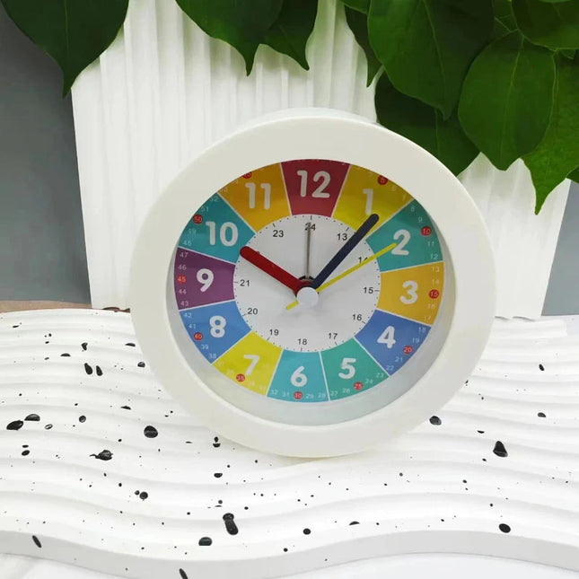 Pedagogisk väckarklocka för barn med ljus