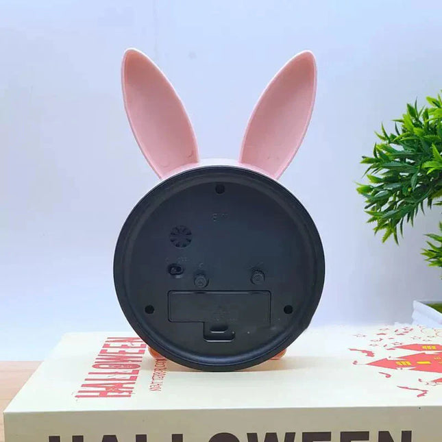 Analog barnväckarklocka i form av kanin