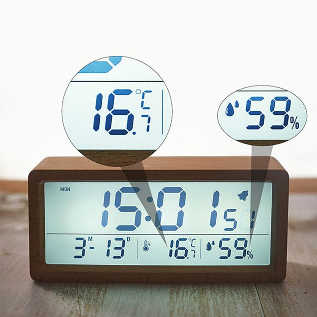 Digital väckarklocka i trä med datum