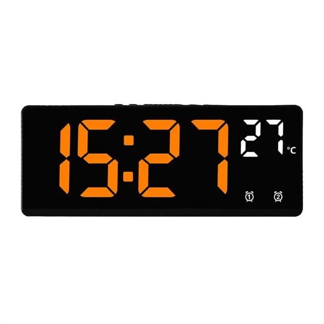Digital väckarklocka med gröna LED-siffror
