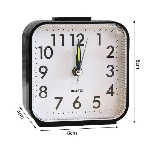 Enkel analog väckarklocka med batteri