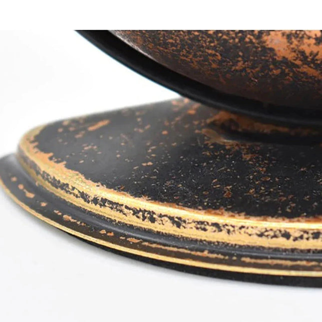 Gammaldags rund väckarklocka i retrostil