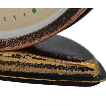 Gammaldags rund väckarklocka i retrostil